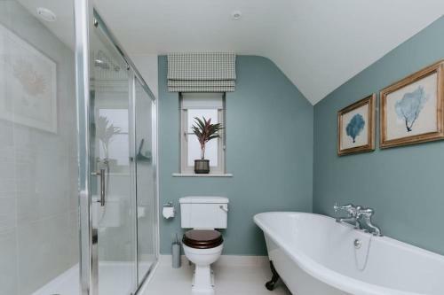 Hayward House, Hot Tub, Large Garden