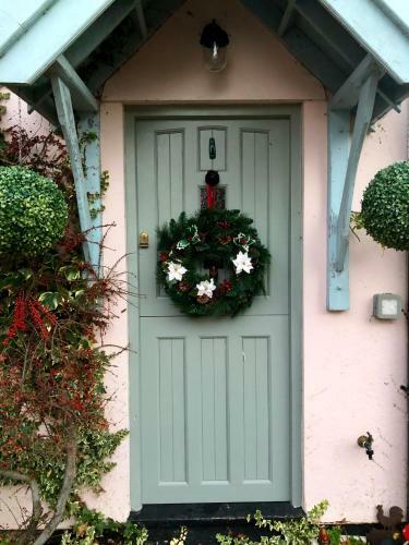 Tween Cottage