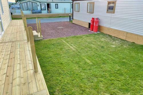 Relaxing Family Caravan Stay In The Lakes