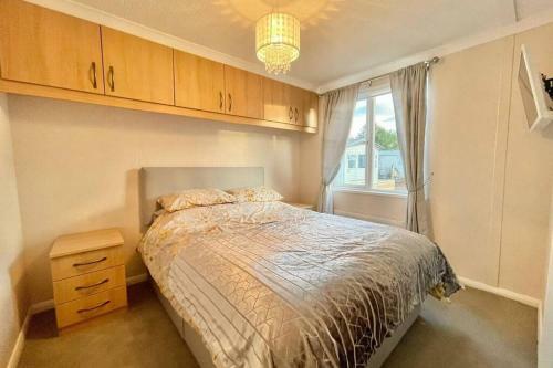 Relaxing Family Caravan Stay In The Lakes