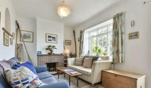 Solent Sea View Beach Cottage