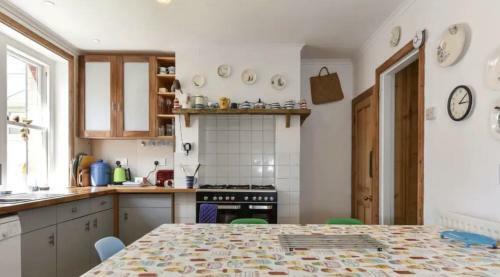 Solent Sea View Beach Cottage