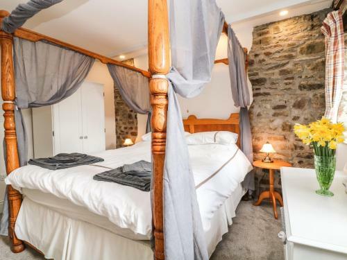 Honey Bee Cottage