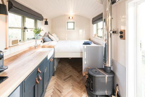 Oak + Stars Hideaway