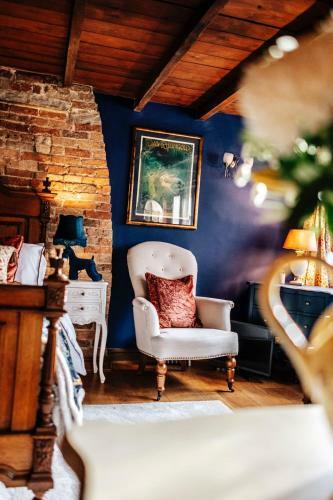 A Rare Treat Beautiful Ancient Cottage