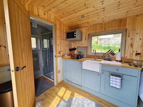 Lodge Peak District Shepherds Hut
