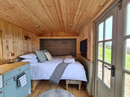 Lodge Peak District Shepherds Hut