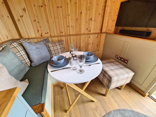 Lodge Peak District Shepherds Hut