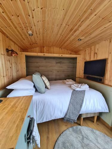 Lodge Peak District Shepherds Hut
