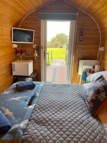 Bed & Breakfast Coastal Pods