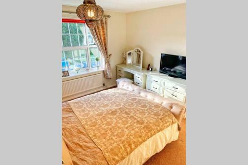 Luxury 3 Bedroom House In Handbridge