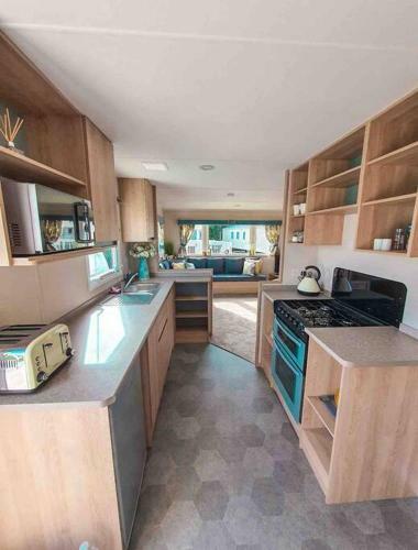 Brand New Caravan - Thorpe Park Cleethorpes