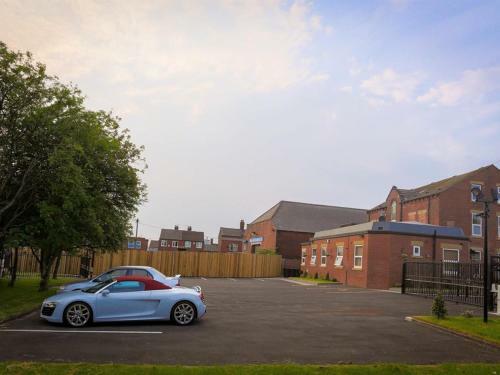 Luxury Apartment Near City Centre With Parking