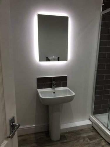Luxury Apartment Near City Centre With Parking