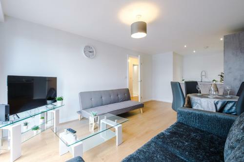 ?onpoint - Modern 2 Bed Apartment Close To Centre?