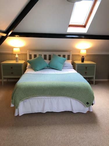 Hostal Burlington House Guest House