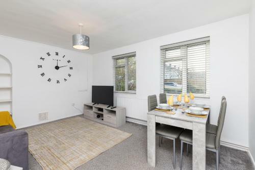 Lark Rise Apartment