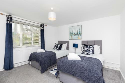 Lark Rise Apartment