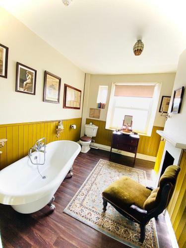Hostal The Gin Lounge Rooms