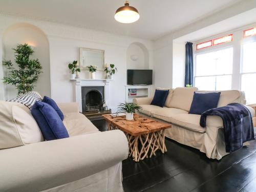 Seaview Apartment 1