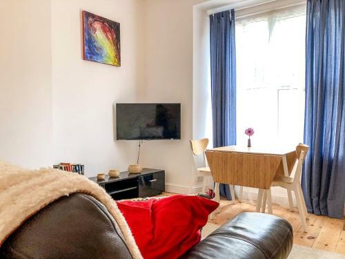 The Old Rectory Southcott Apartment
