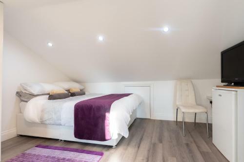 6 Bedroom House - Perfect For Professional Stays