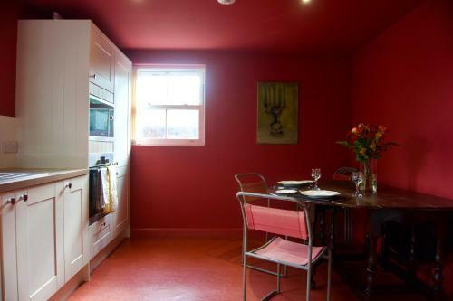Stunning Apartment With Courtyard Near The Waterfront Ipswich