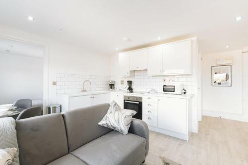 Modern 1br Top Floor Apartment In Ipswich