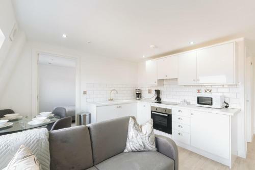 Modern 1br Top Floor Apartment In Ipswich