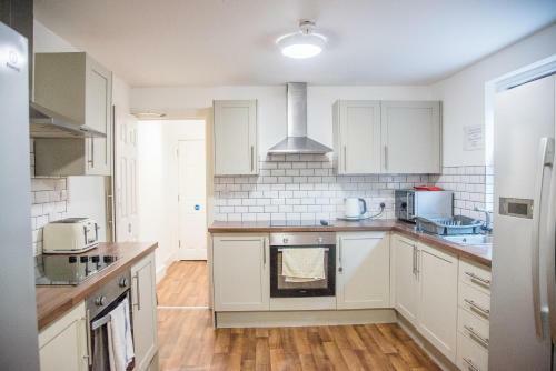 Hostal Stunning Designer Room - Ensuite - Room 7