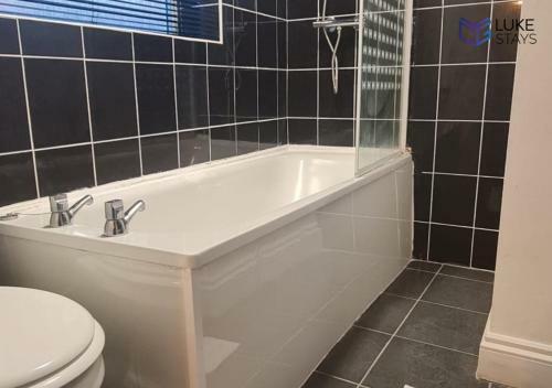 Apartamento ? Stunning 2 Bed Flat ? Parking ? Fast Wifi?