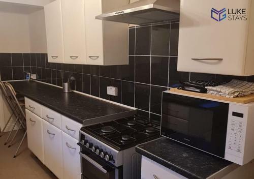 Apartamento ? Stunning 2 Bed Flat ? Parking ? Fast Wifi?