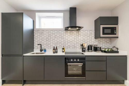 Loft 4 High-spec Luxury 2 Bed Apartment