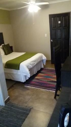 Hostal Mzanzi Rock Guesthouse
