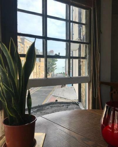 Hostal Queen Charlotte