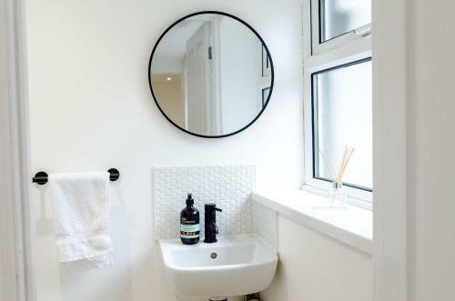 Cozy Broadstairs Hideaway - 1 Min Walk To Beach