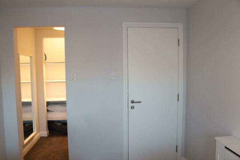 Sterling Apartment, Dartford 5