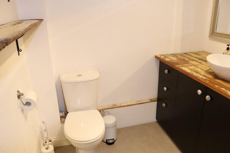 Sterling Apartment, Dartford 5