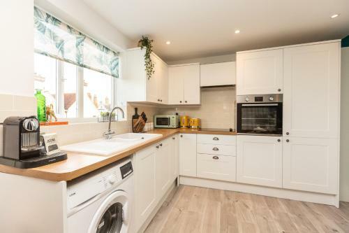 Walpole Bay Beach Apartment By Homm