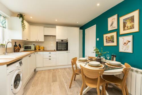 Walpole Bay Beach Apartment By Homm