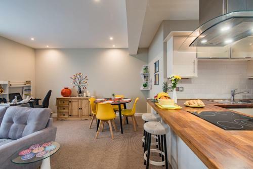 Pier View - Beautiful Sea View Apartment In Deal