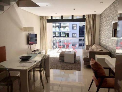 Melrose Arch Luxury Apartment