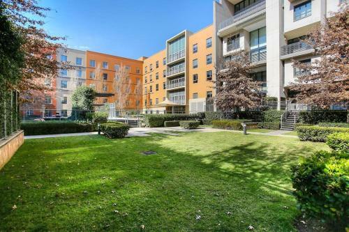 Melrose Arch Luxury Apartment