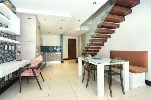 Melrose Arch Luxury Apartment