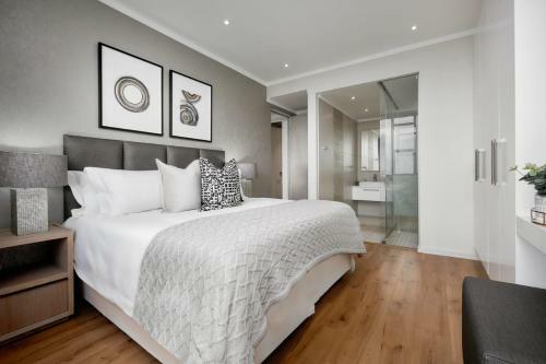 Modern Luxury Fully Furnished Apartment In Sandton
