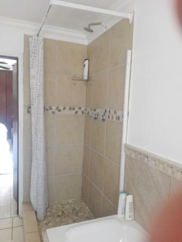 Hostal Silken Trap Guest House