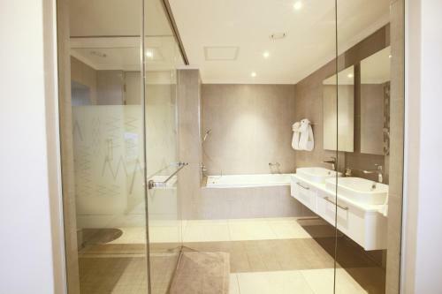 Azalia Apartments - Masingita Towers, Sandton