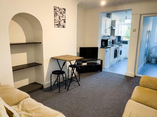 Walnut Suite, Maidstone