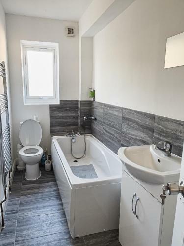 Walnut Suite, Maidstone