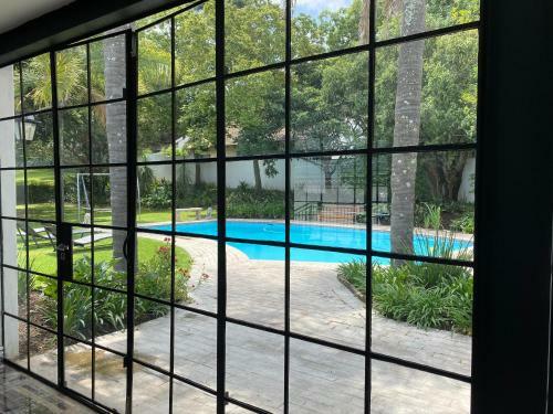 The Orca, Bryanston Entire 4 Bed House